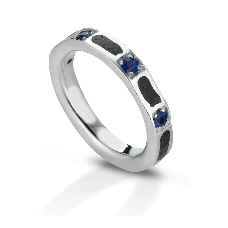 Aeolian ring wide sapphire